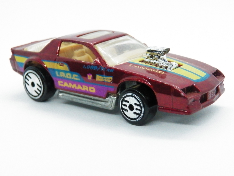Illustration for article titled Hot Wheels 1:64 IROC Camaro